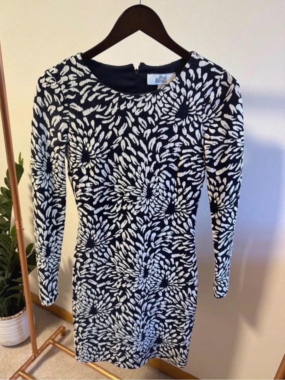 Badgley Mischka Navy and White Long Sleeve Patterned Dress 2
